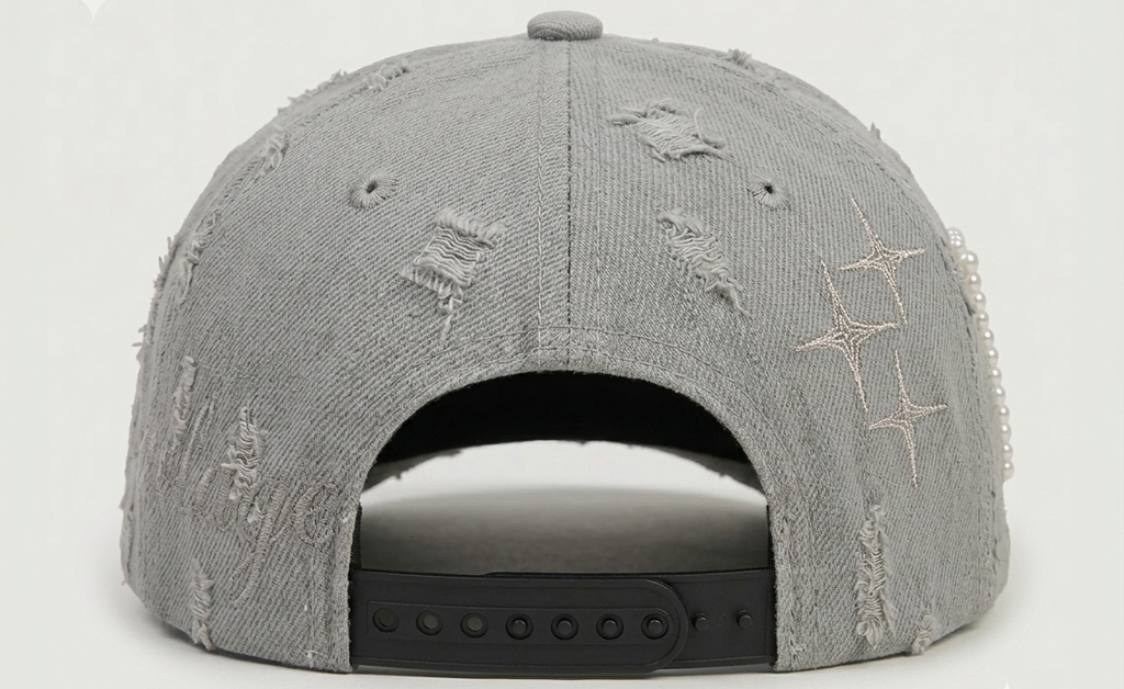 Gorra 'V' Signature – Grey Distressed Denim & Pearl